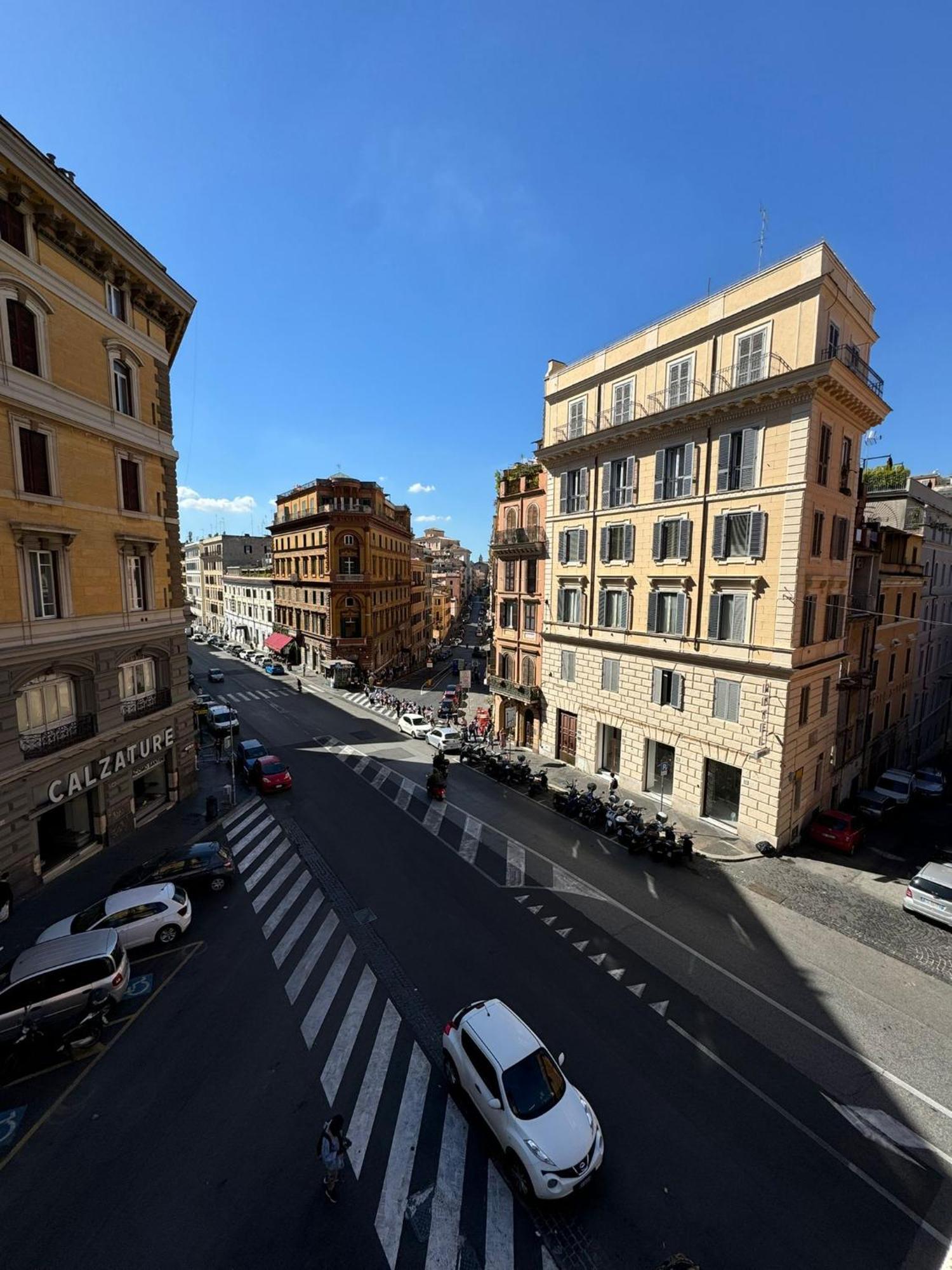 Lux Apartment Cavour Rome Bagian luar foto